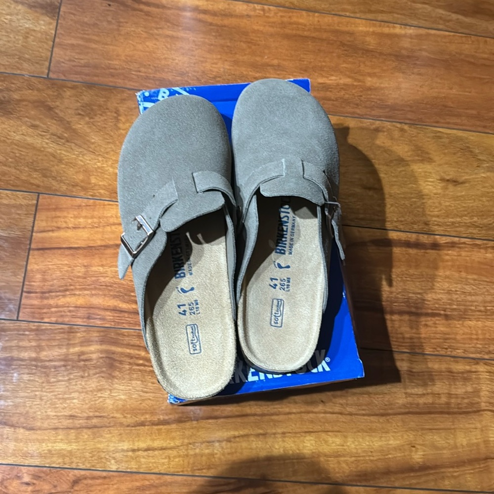 Boston Birkenstocks NWT